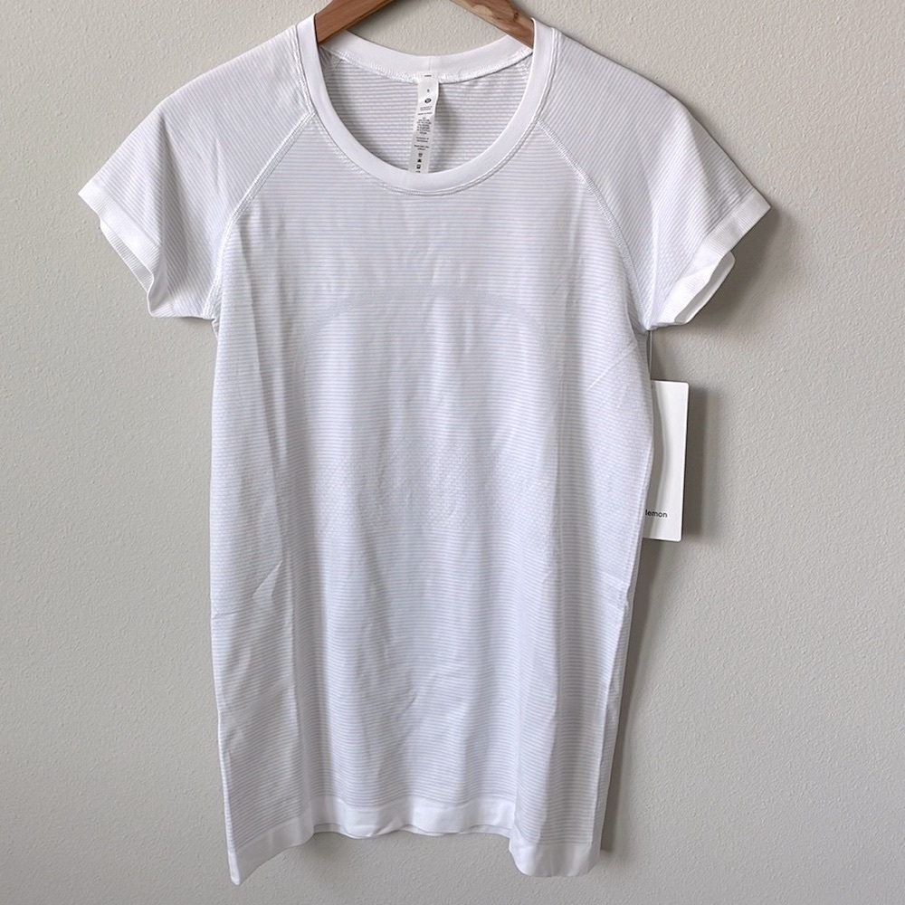 NWT Lululemon Swiftly Tech Short Sleeve 2.0 White / White Size 8